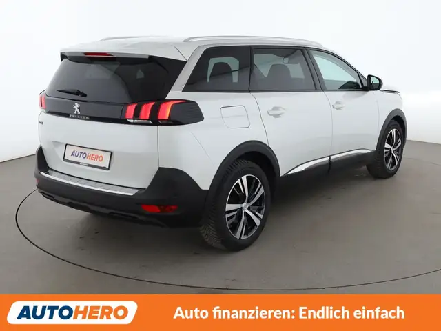 Peugeot 5008 view 6