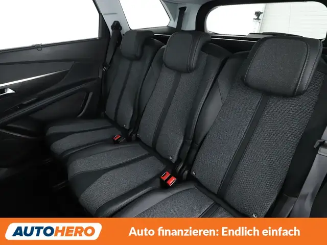 Peugeot 5008 view 14