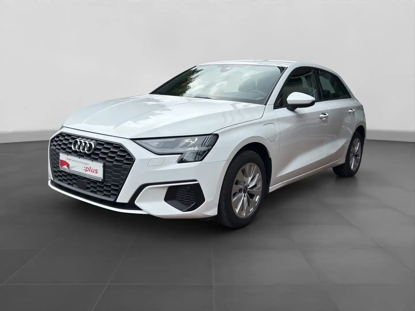 Audi A3 40 TFSIe VIRTUAL GRA AHK Weiß - 2
