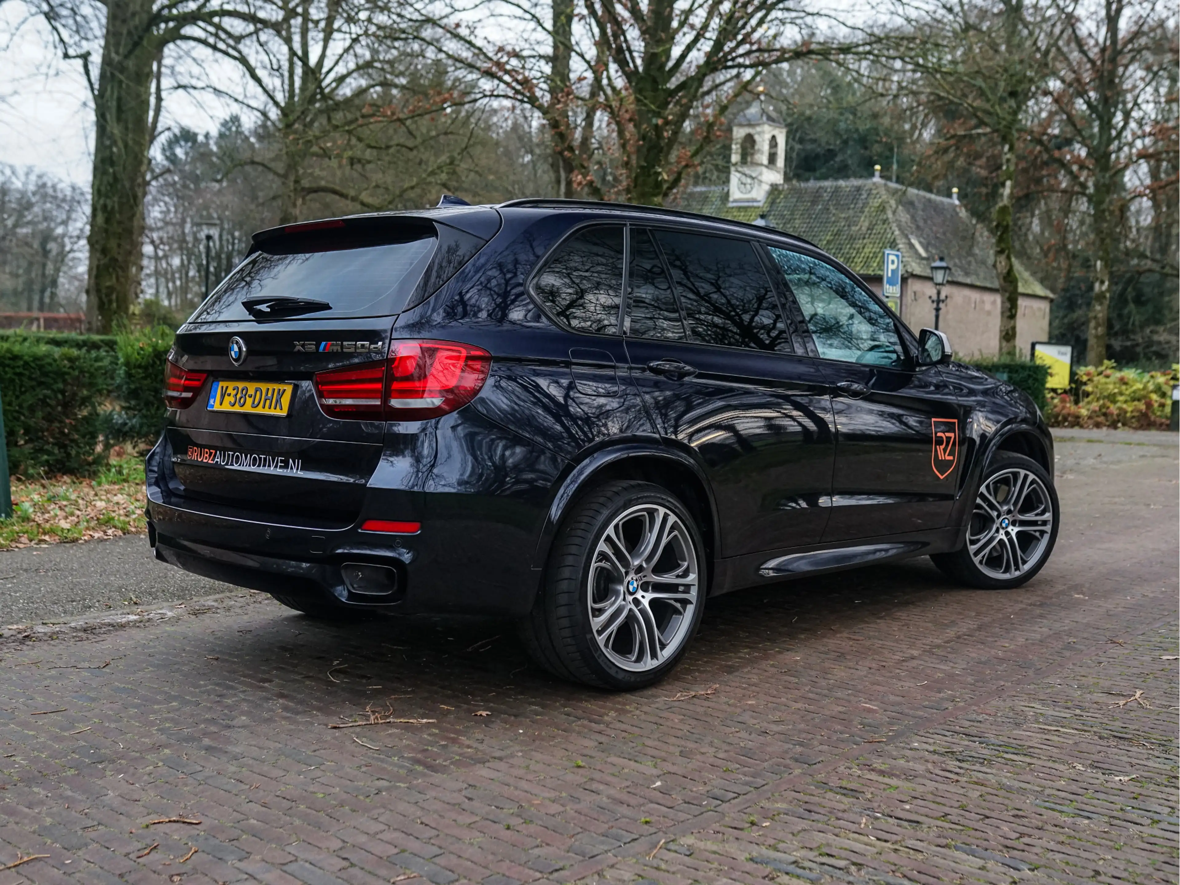 BMW X5 M50D 381pk I Grijs kenteken l 360C l Keramiek l HU — photo 2