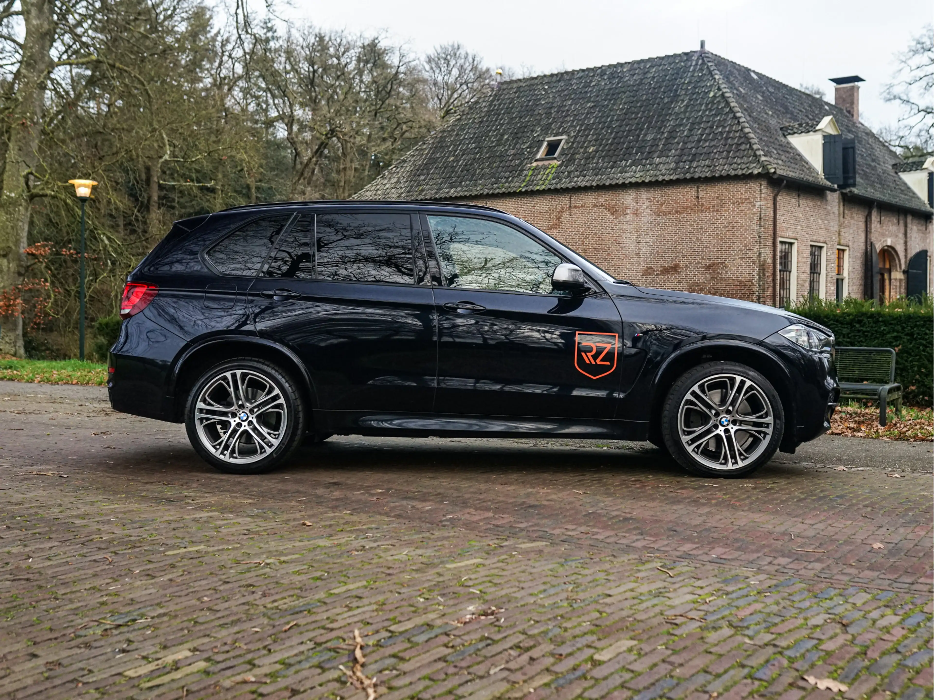BMW X5 M50D 381pk I Grijs kenteken l 360C l Keramiek l HU — photo 6