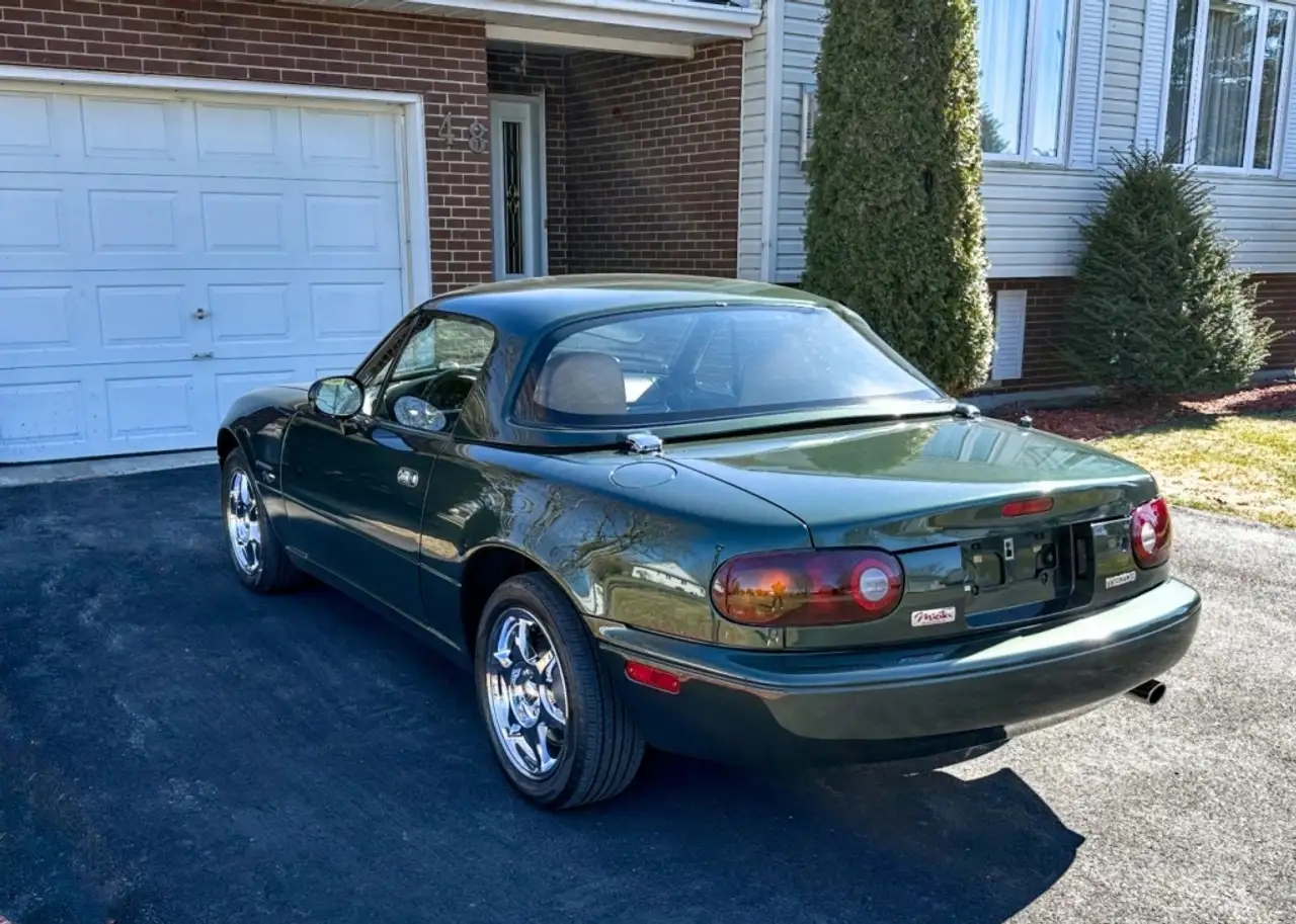 Mazda MX-5 Miata снимка Mazda MX-5 Miata