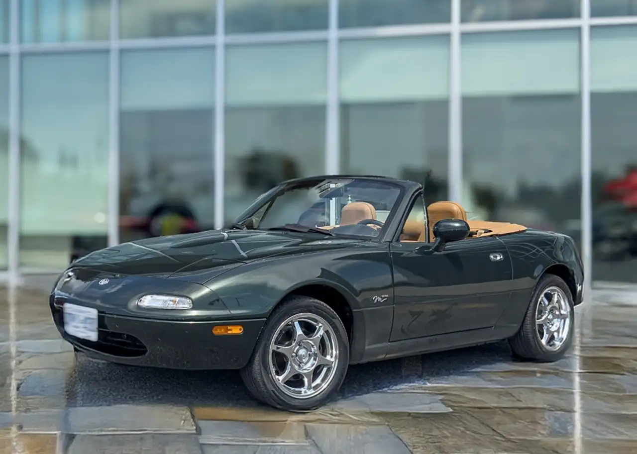 Mazda MX-5 Miata снимка Mazda MX-5 Miata