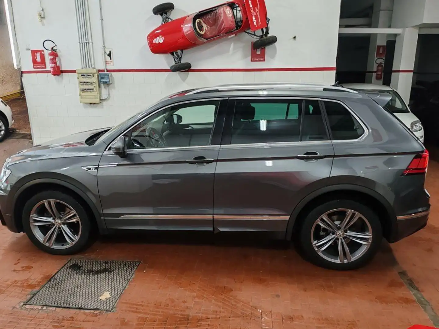 Volkswagen Tiguan 1.5 tsi R-Line 150cv dsg Grigio - 2
