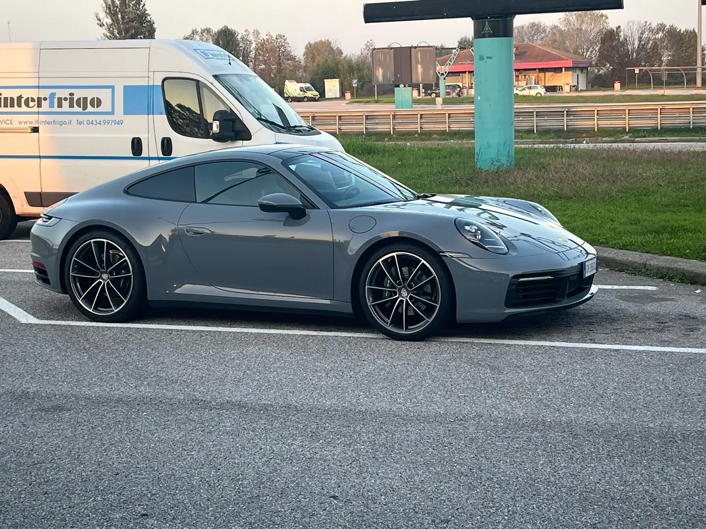 Porsche 992 911 Coupe 3.0 Carrera - 2