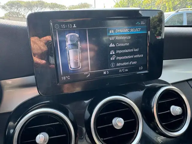 Mercedes-Benz C-Class view 12