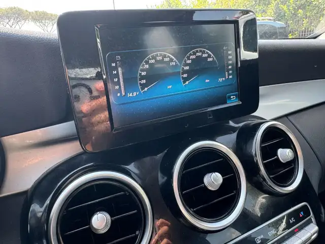 Mercedes-Benz C-Class view 11