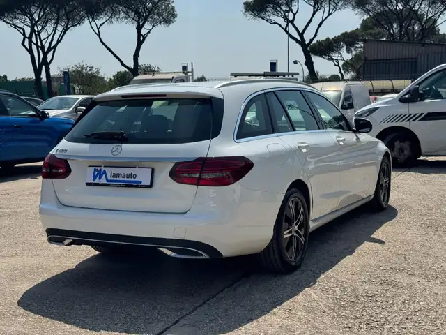 Mercedes-Benz C-Class view 4
