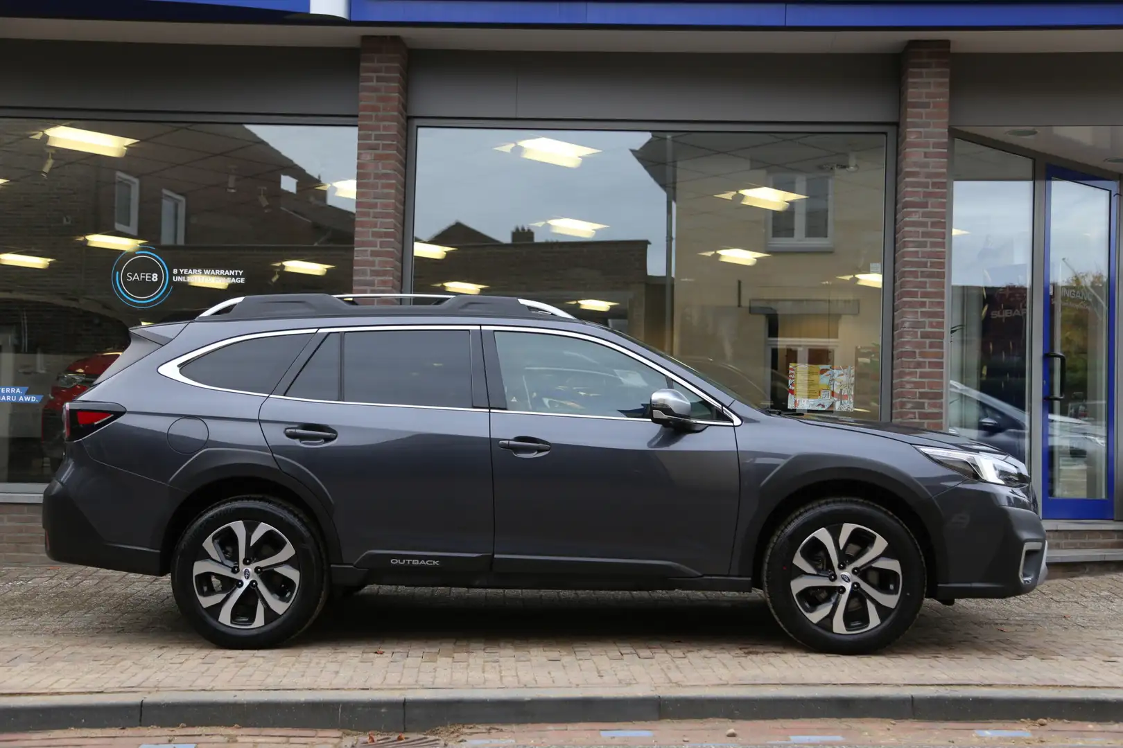 Subaru OUTBACK 2.5i Premium AWD Schuifdak Leer Camera LED Trekhaa Grau - 2