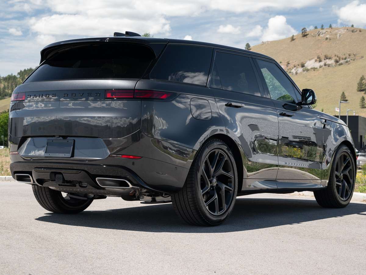 2026 Land Rover Range Rover Sport P400 DYNAMIC HSE alt 2