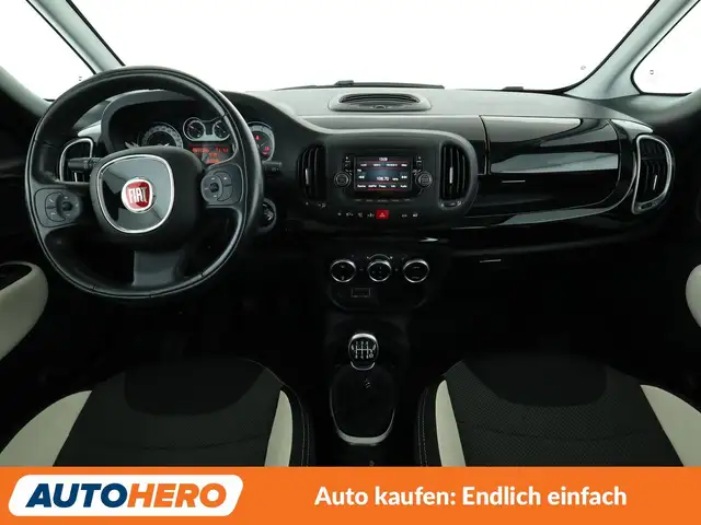 Fiat 500L view 12