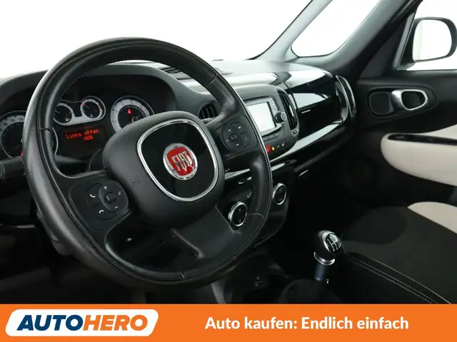 Fiat 500L view 11
