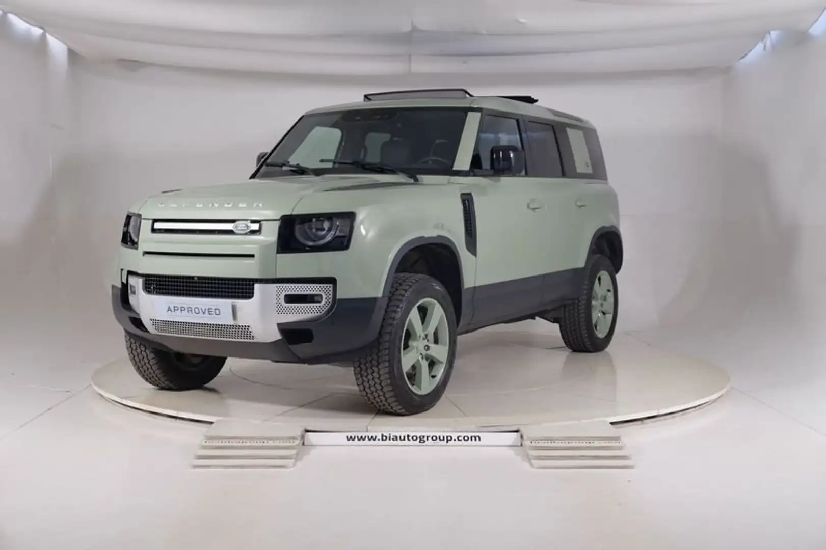 Land Rover Defender VII 2020 110 Diesel 110 3.0d i6 mhev 75th Limited Verde - 1