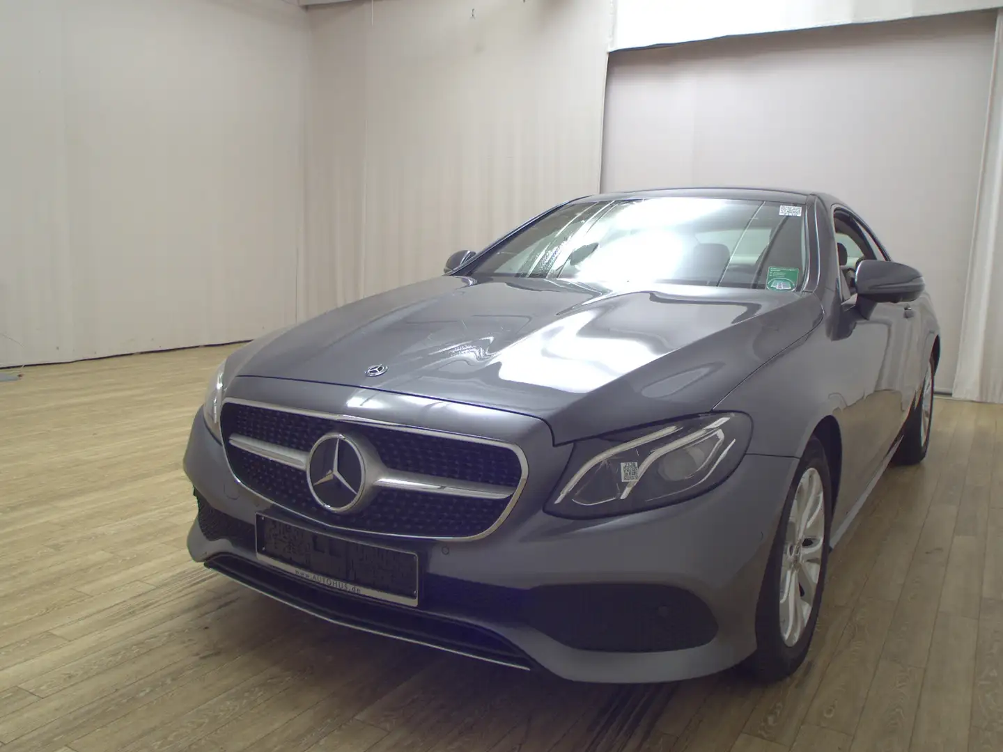 Mercedes-Benz E 200 Coupé Avantgarde Leder COMAND LED HuD 360° Gris - 2