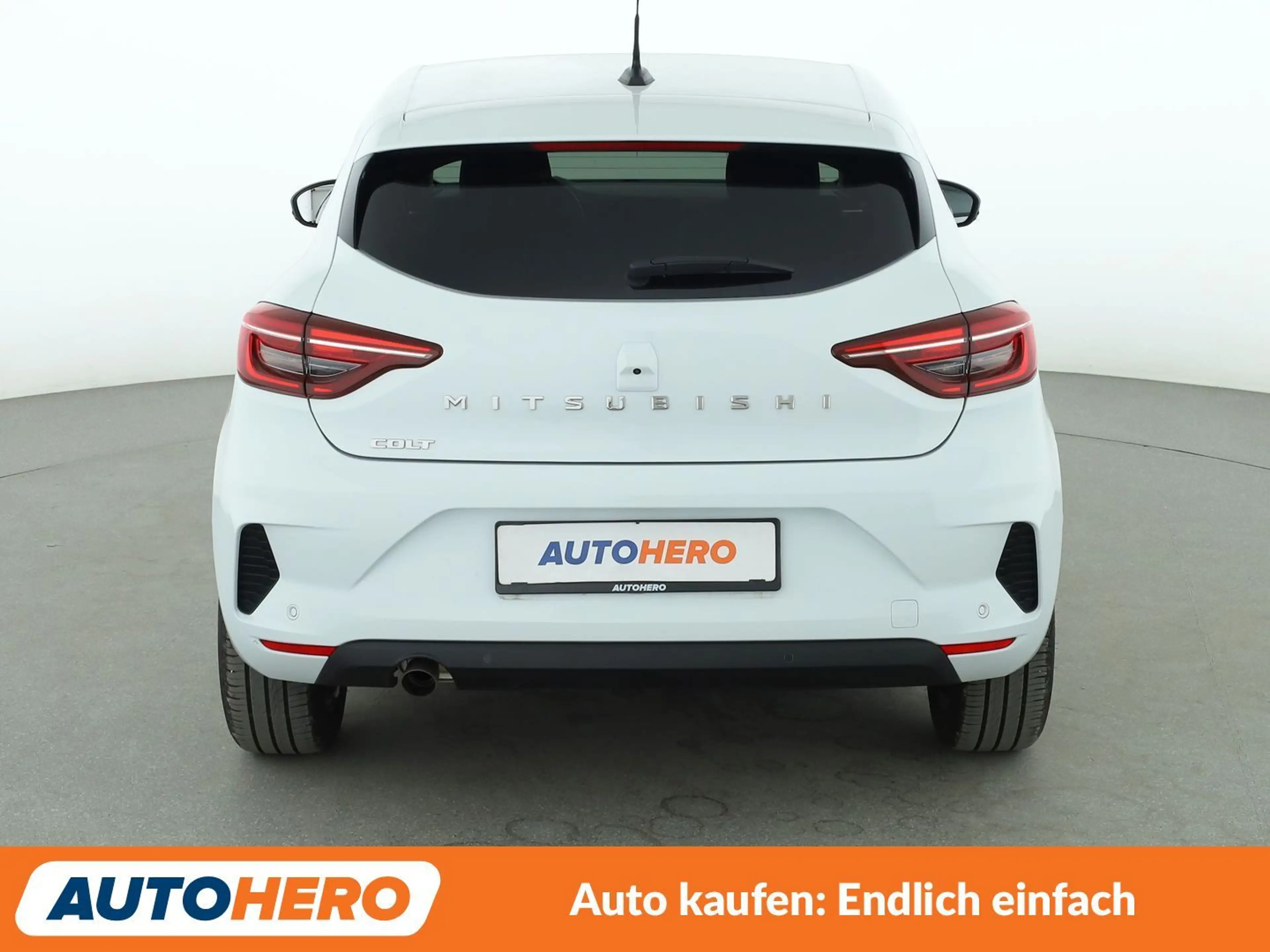 Mitsubishi Colt 1.0 Plus*NAVI*LED*SPUR*CAM*PDC*SHZ*KLIMA* — photo 5