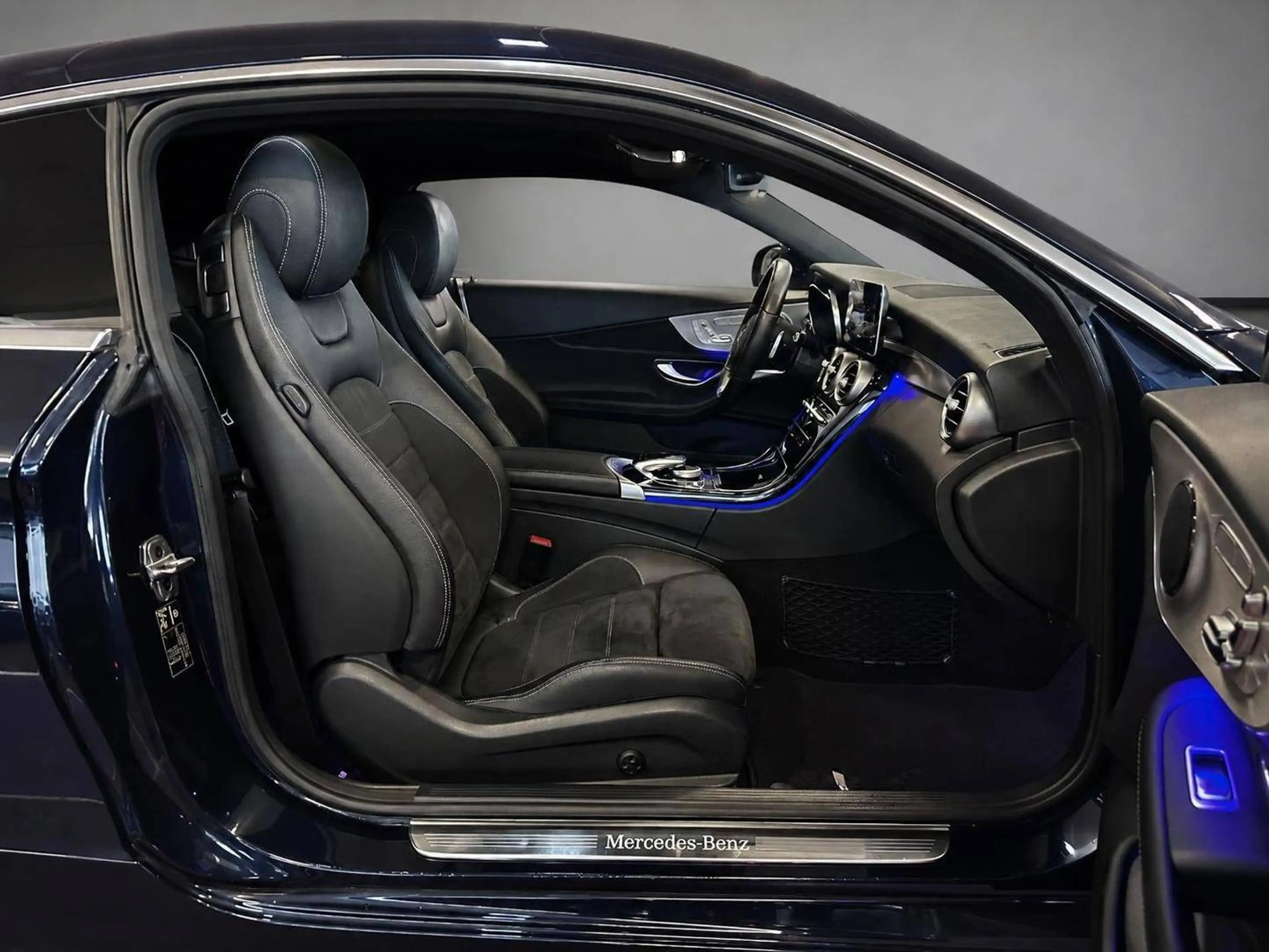Mercedes-Benz C 300 C300 d Coupe AMG Line //Ambiente//Memory// — photo 14