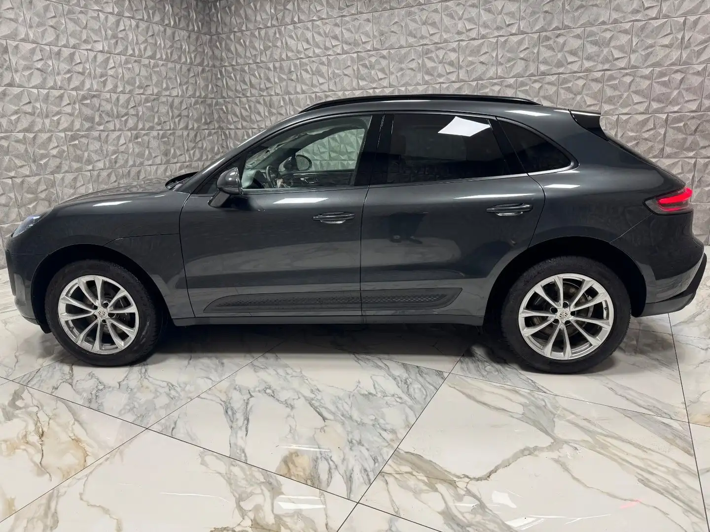 Porsche Macan 195 kW Basis **VOLLLLLLLL*TOP PREIS** Grau - 2