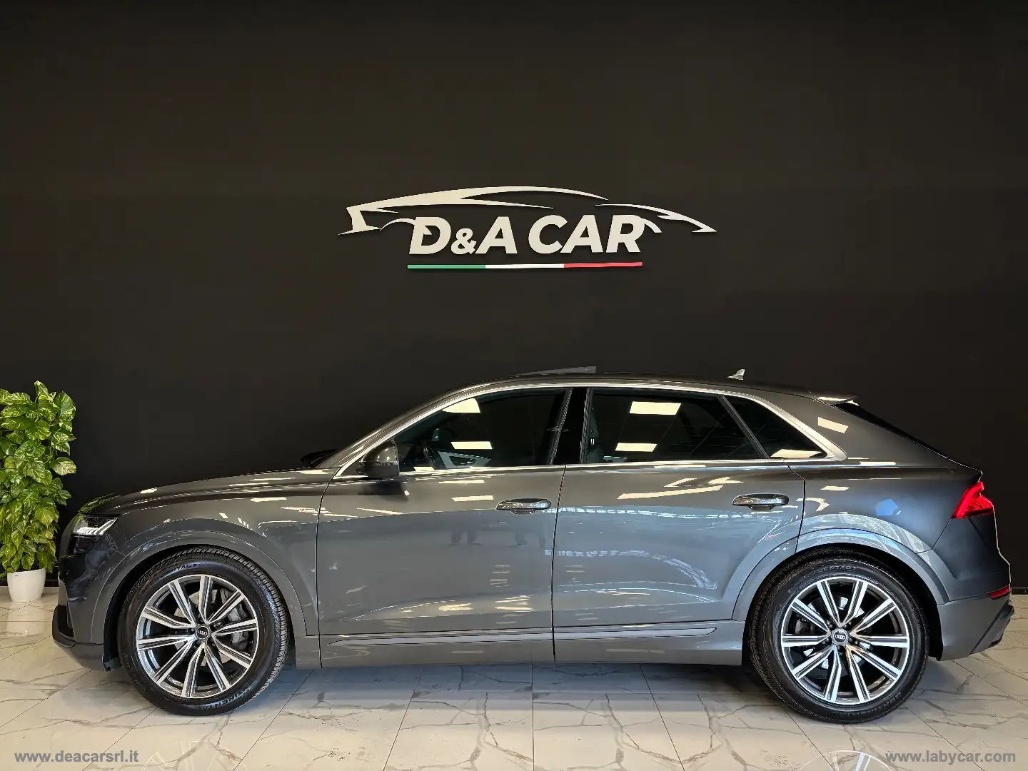 Audi Q8 50 TDI 286 CV quattro tiptronic Sport Grigio - 2