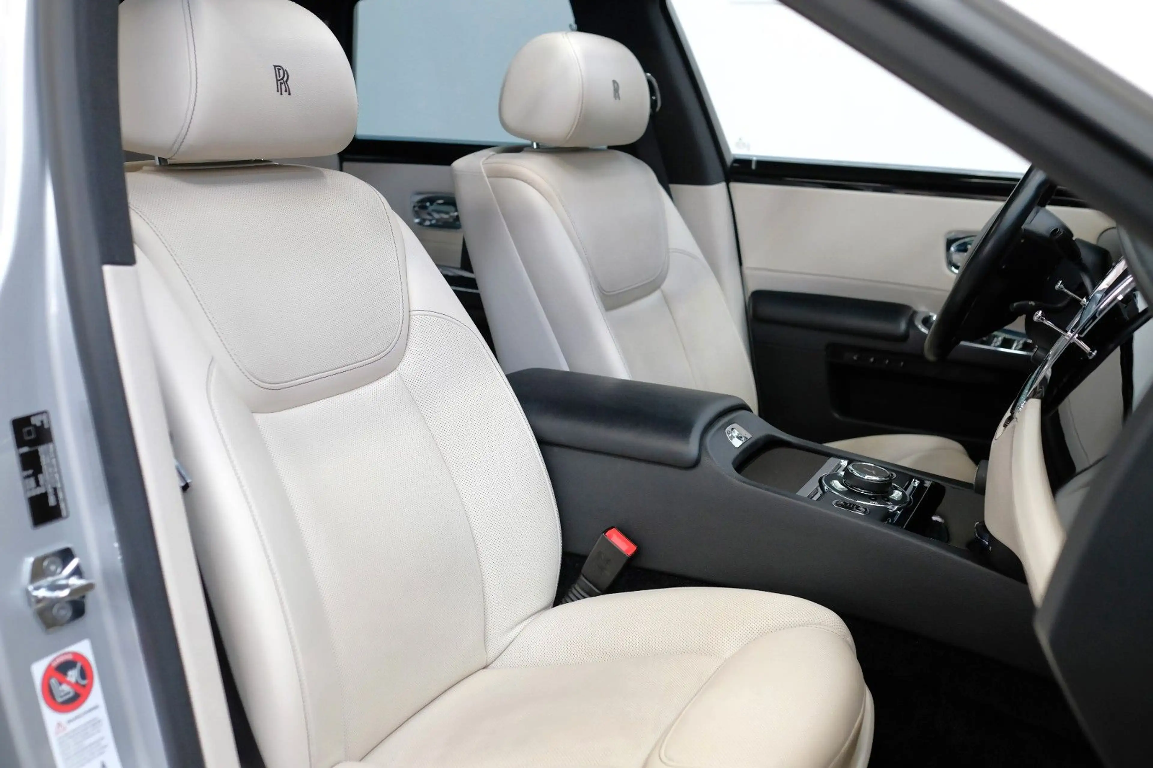 Rolls-Royce Ghost Series II/PANORAMA/NIGHT/REAR-TV/BELÜFTUNG — photo 12