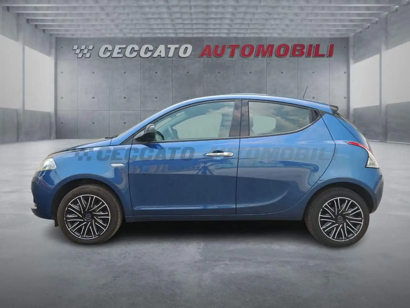 Lancia Ypsilon Ypsilon 1.0 firefly hybrid Oro s&s 70cv Blu/Azzurro - 2