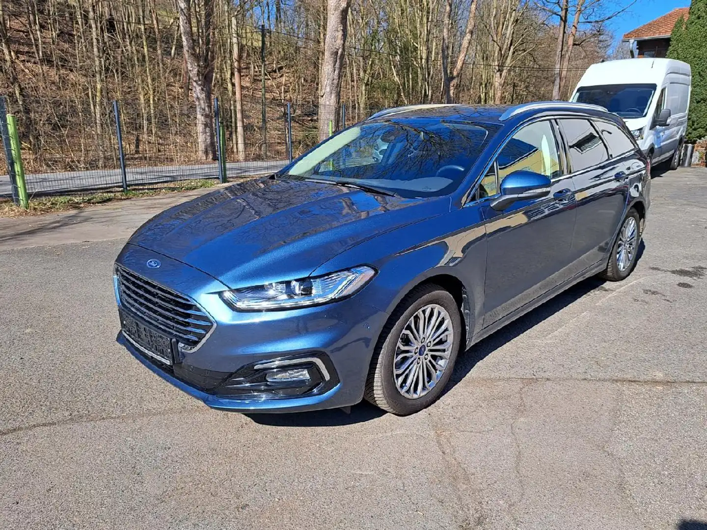 Ford Mondeo Hybrid Titanium - 1