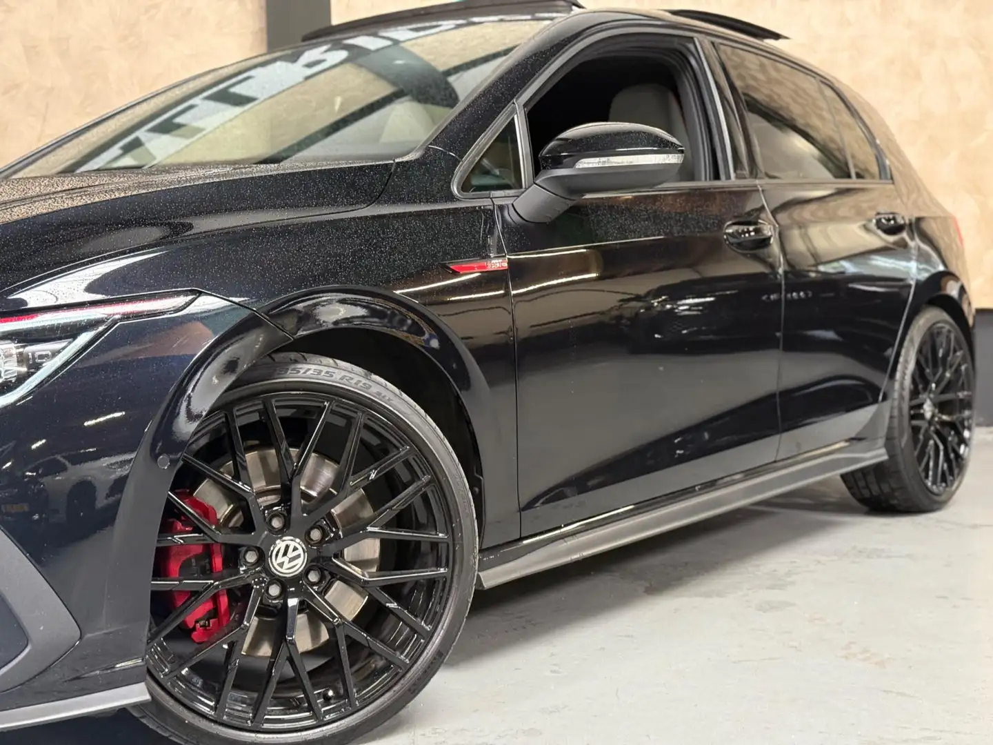 Volkswagen Golf GTI 2.0 TSI Standkachel | Pano | Trekhaak | Memory | H Zwart - 2