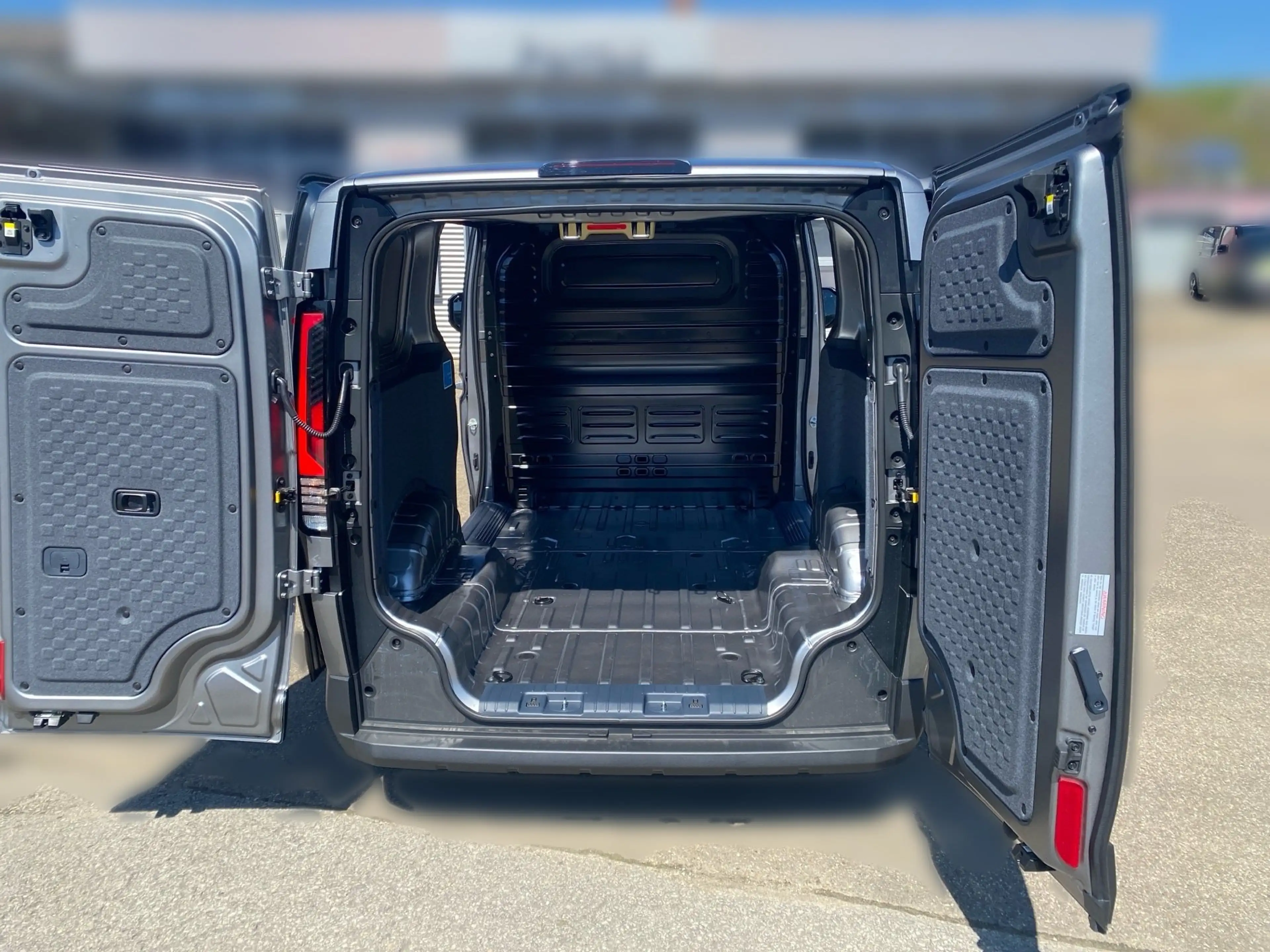 Kia PV5 Cargo L2H1 4T ELITE 71.2W ACC+SHZ+360+Kam. — photo 15