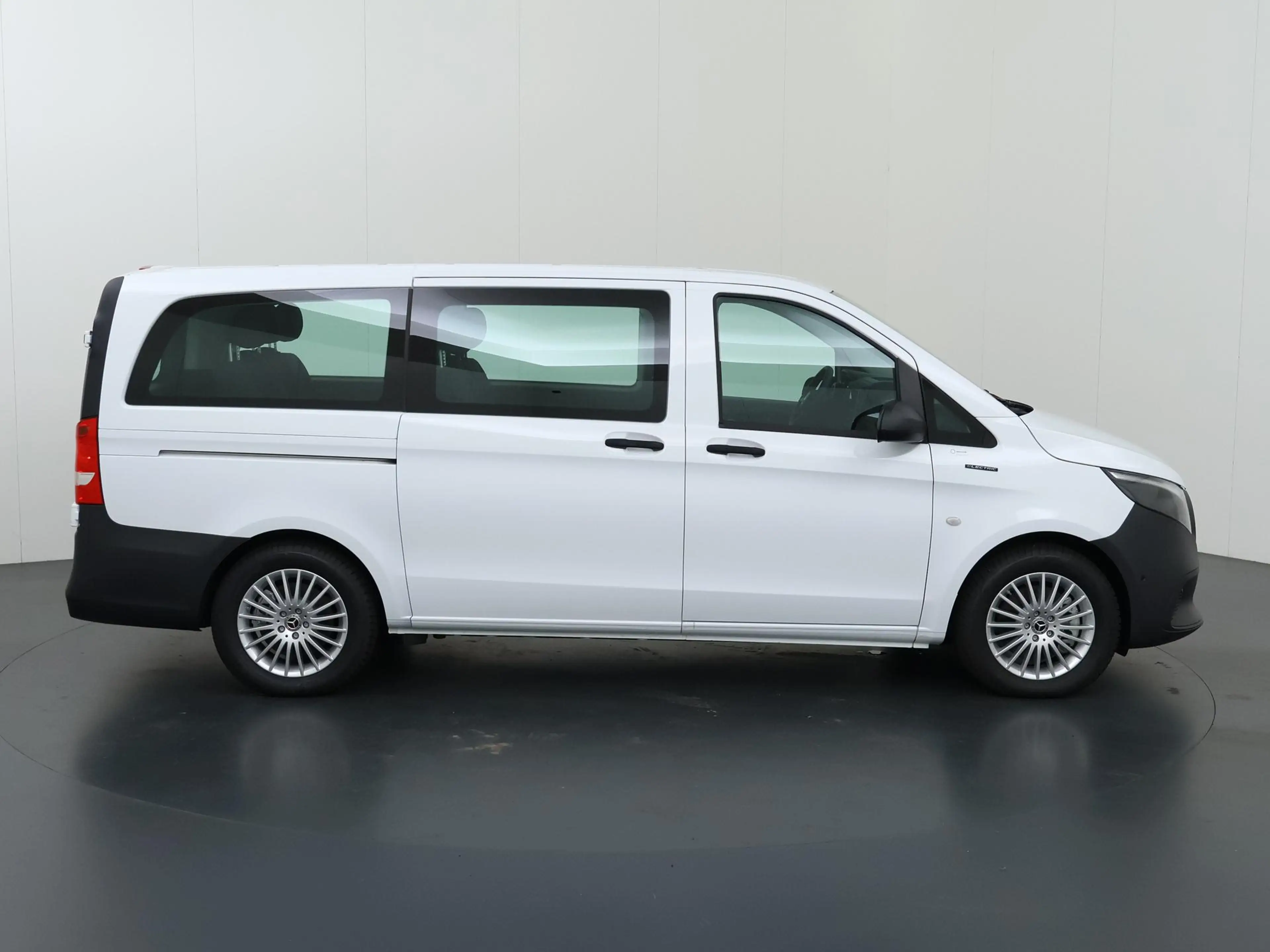 Mercedes-Benz Vito eVito Tourer 129 L2 PRO 90kWh | Snelladen 110 KWh — photo 6