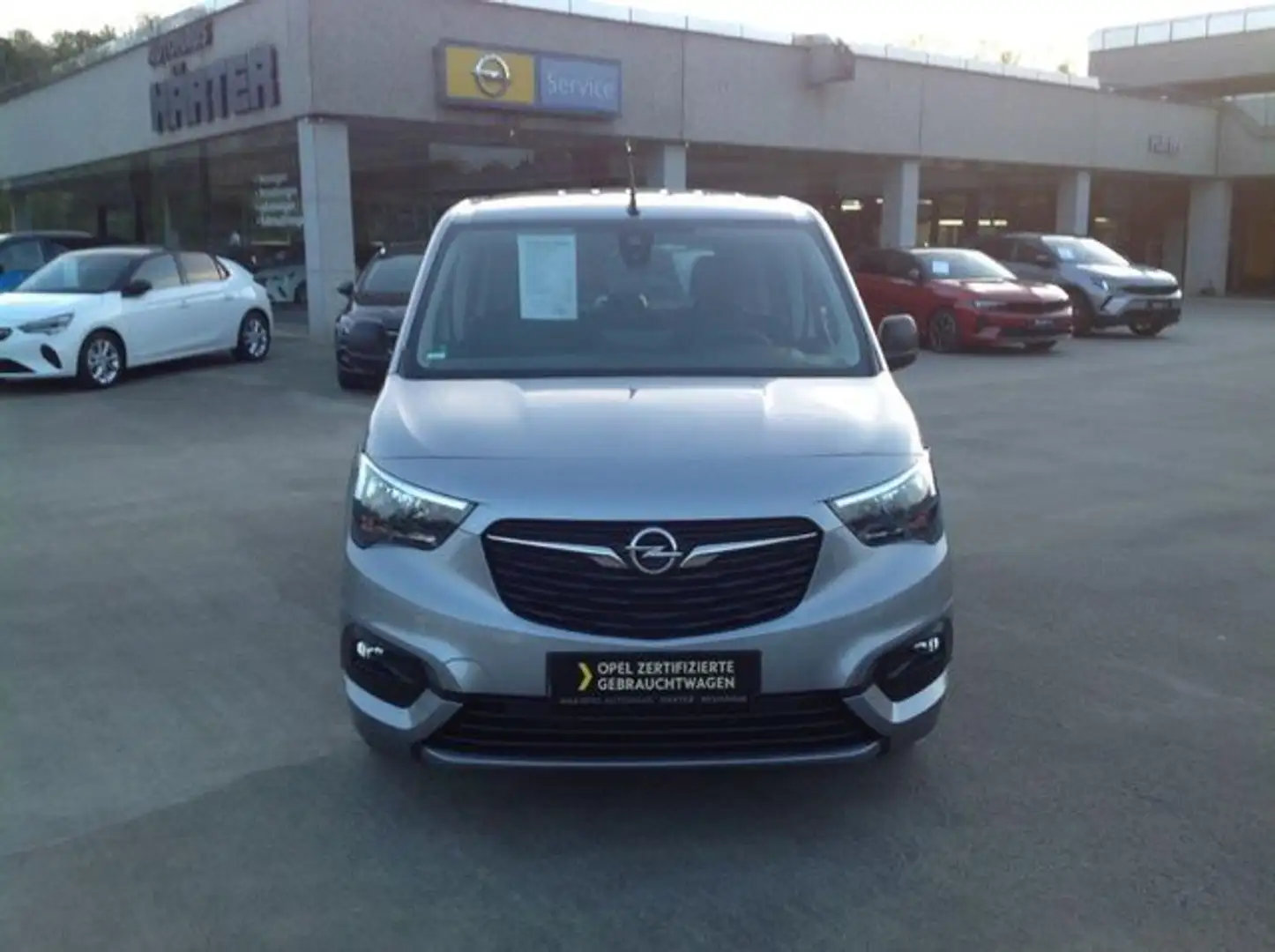 Opel Combo 1.5 Diesel Edition 96KW Navi PDC SHZ Grau - 2
