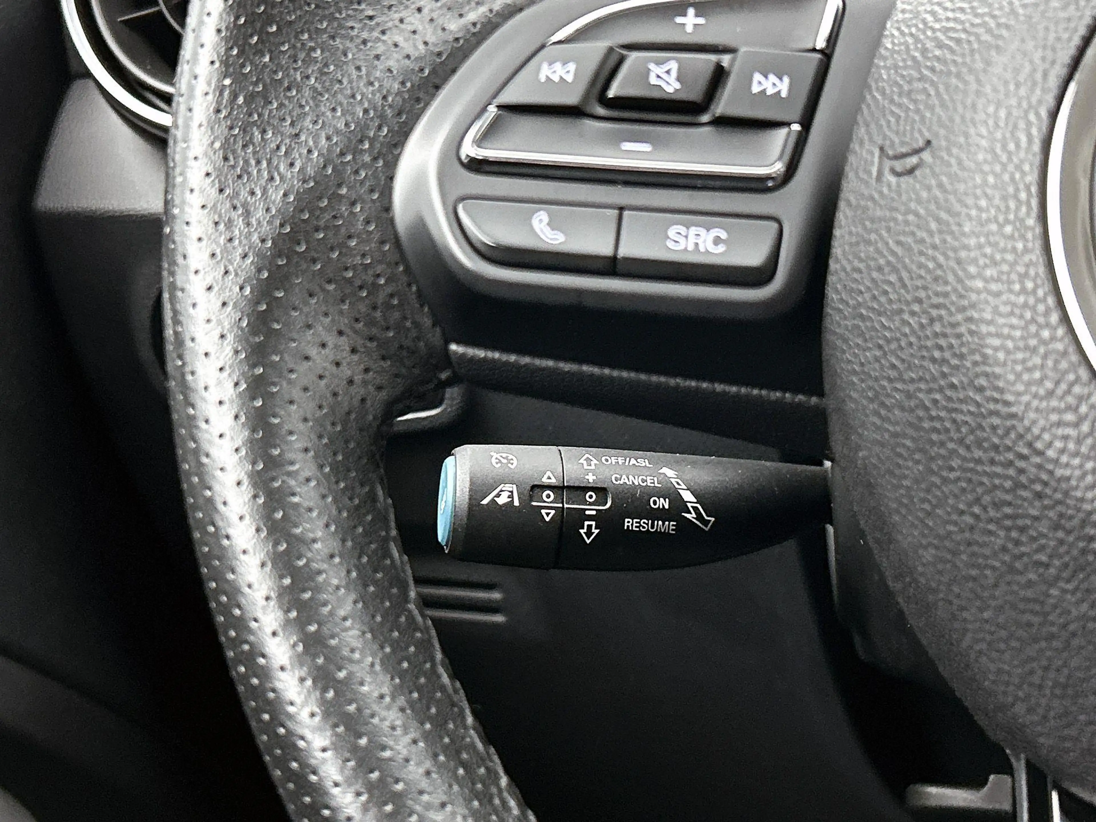 MG ZS EV Comfort 45 kWh | Apple Carplay/Android Auto | P — photo 6