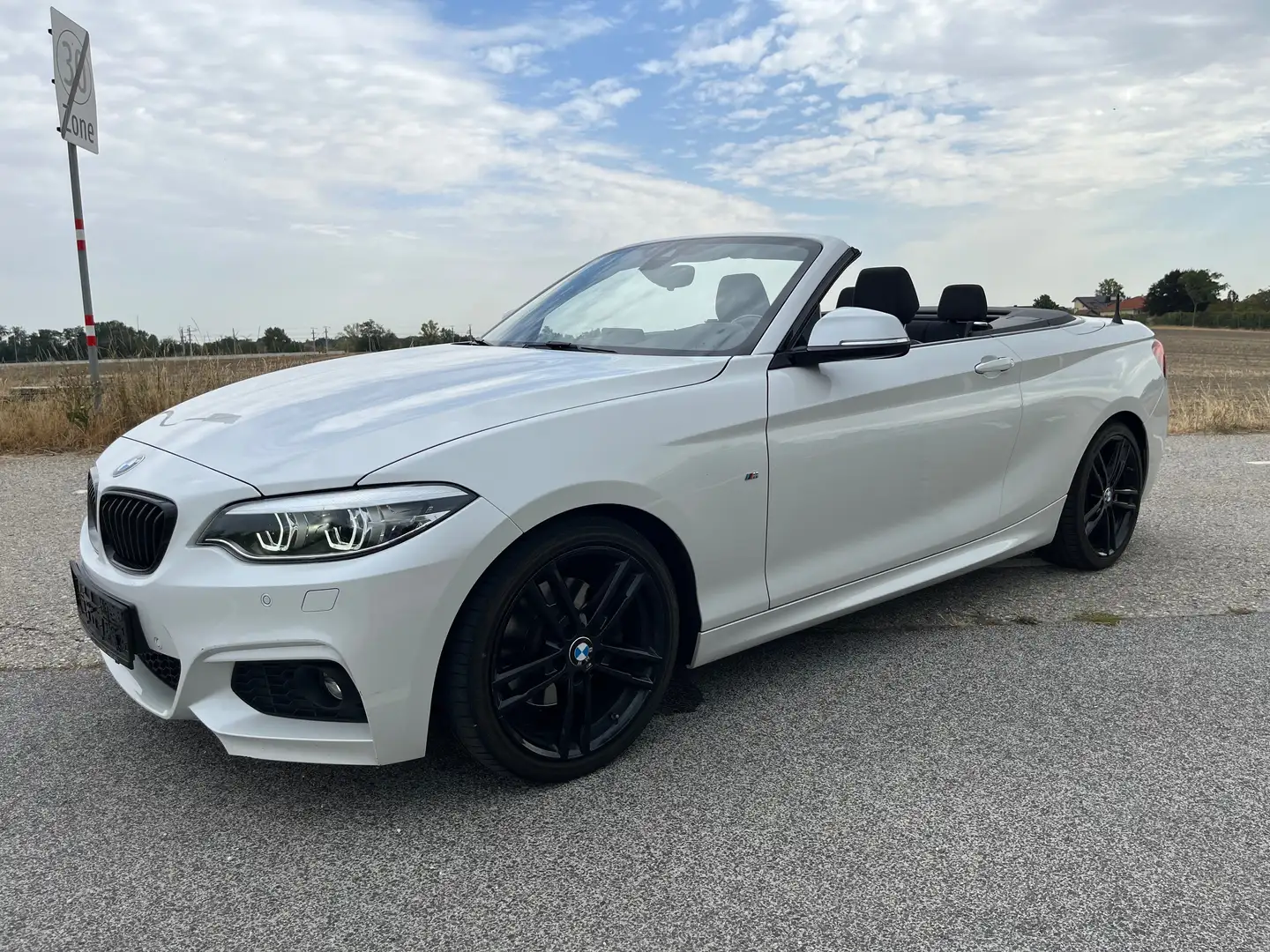 BMW 220 220i Cabrio M Sport Aut. M Sport Weiß - 1
