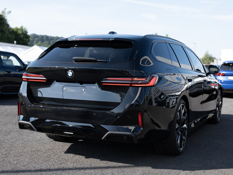 BMW 540 d Touring xDrive M-Sport Pro 360° LED HUD — photo 5