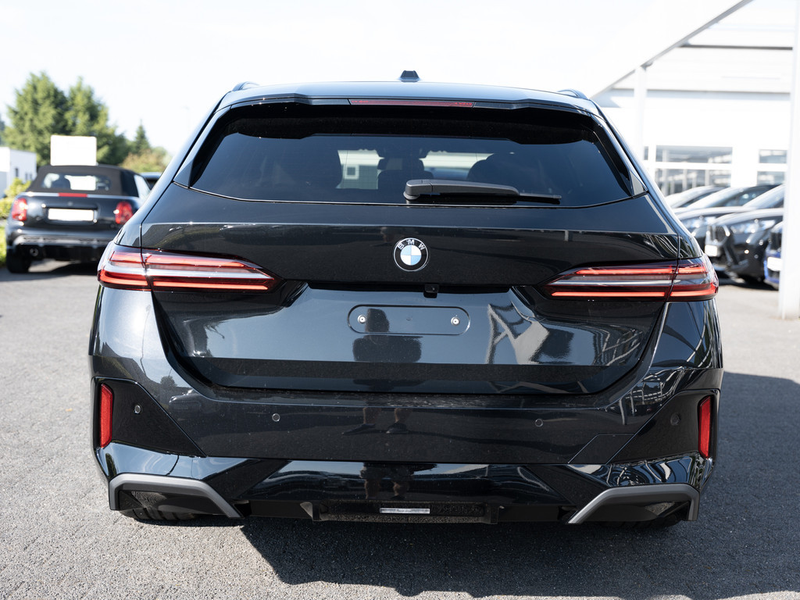BMW 540 d Touring xDrive M-Sport Pro 360° LED HUD — photo 6
