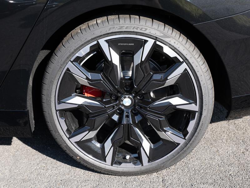 BMW 540 d Touring xDrive M-Sport Pro 360° LED HUD — photo 11