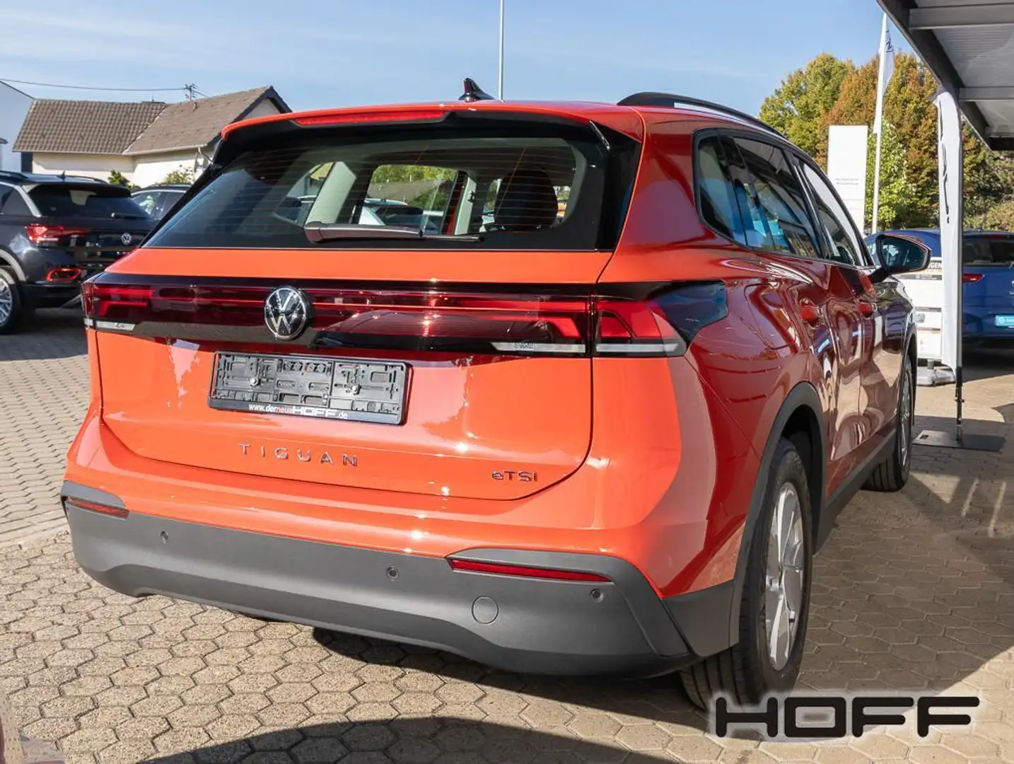 Volkswagen Tiguan 1.5 eTSI DSG Navi AHK LED Kamera Anschlussgarantie Rouge - 2