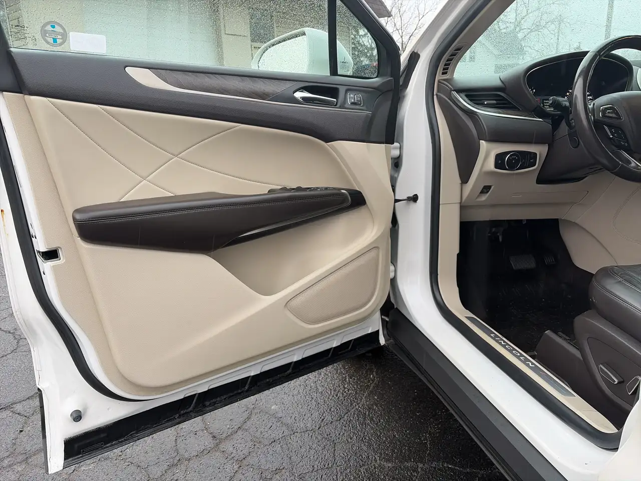 Lincoln MKC снимка Lincoln MKC