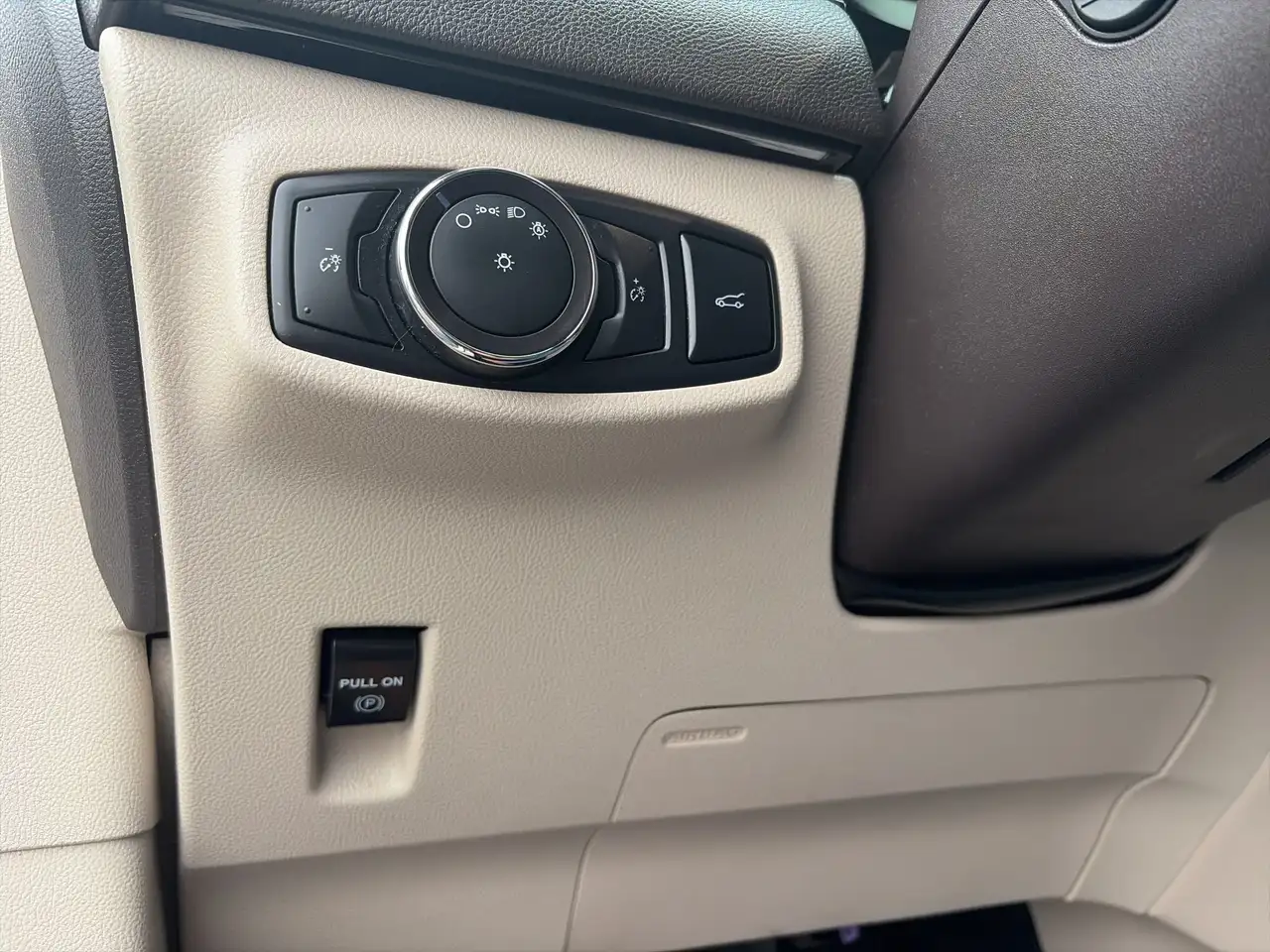 Lincoln MKC снимка Lincoln MKC