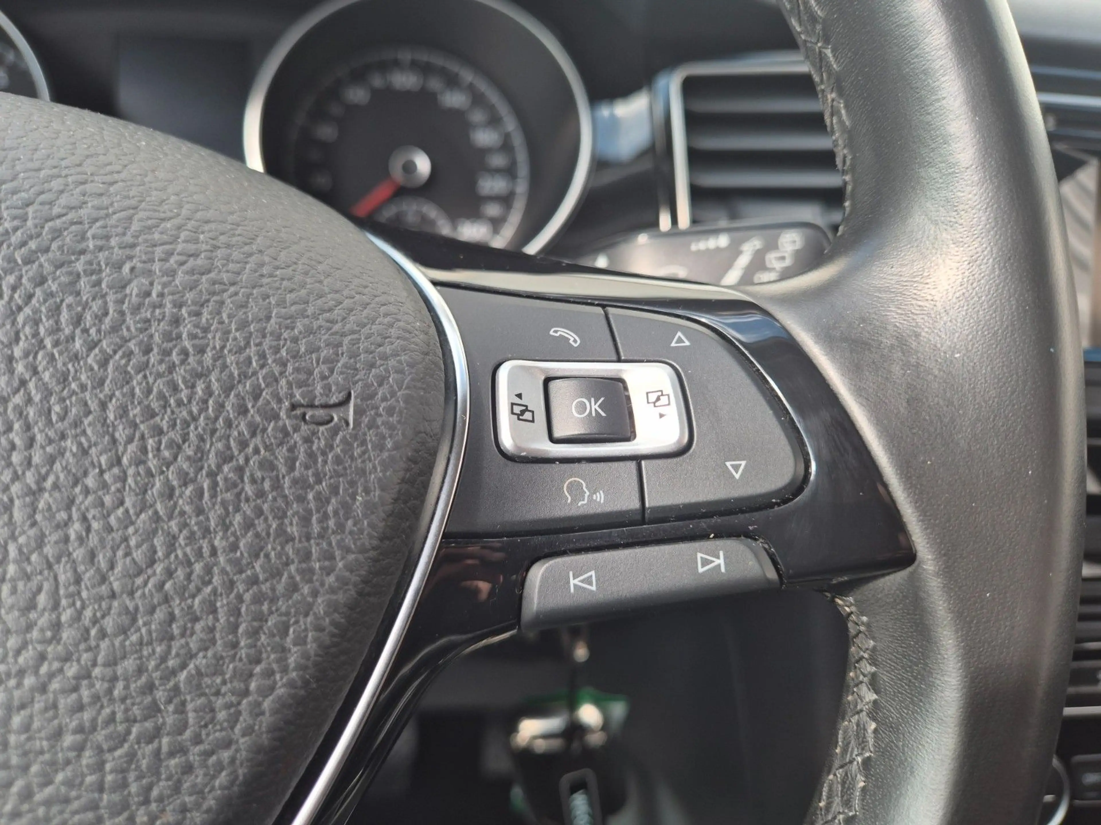 Volkswagen Golf Sportsvan VII Highline AUTOMATIK, AHK, 2.HD — photo 13