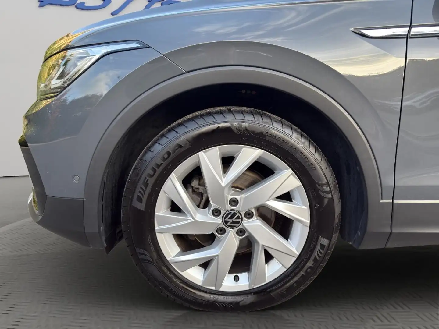 Volkswagen Tiguan 2.0 tdi scr Elegance 150cv dsg Bleu - 2