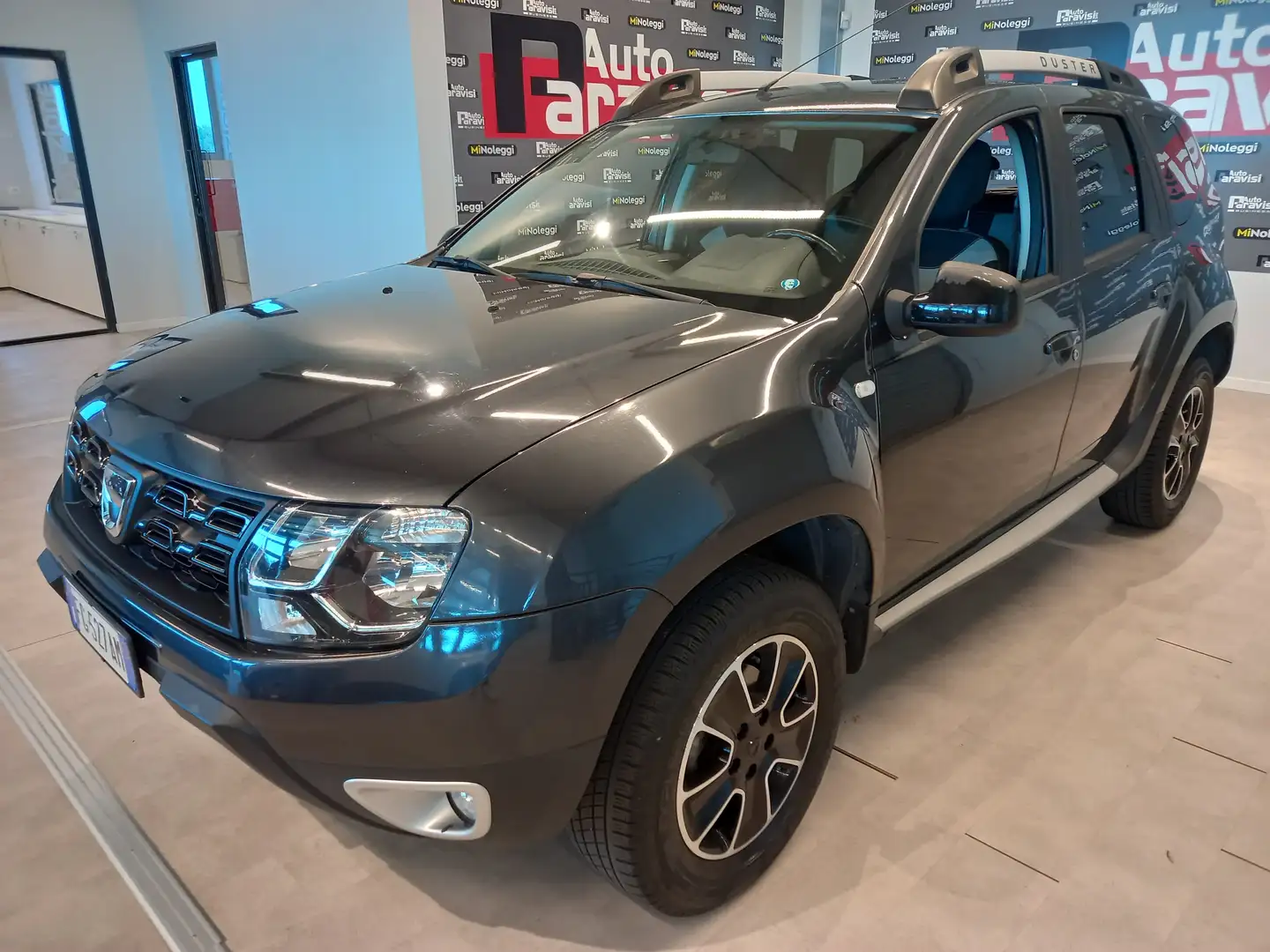 Dacia Duster Duster  1.5 dci Laureate 4x2 PER COMMERCIANTI Nero - 2