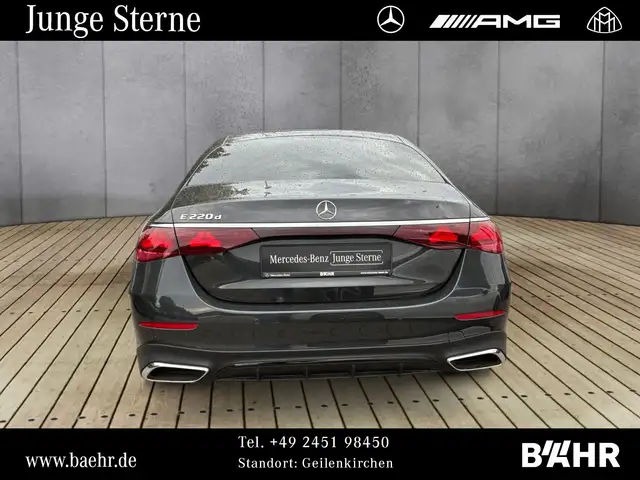 Mercedes-Benz E-Class view 8