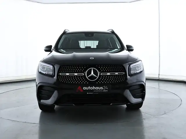 Mercedes-Benz GLB view 2