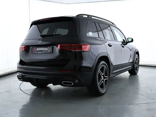 Mercedes-Benz GLB view 5