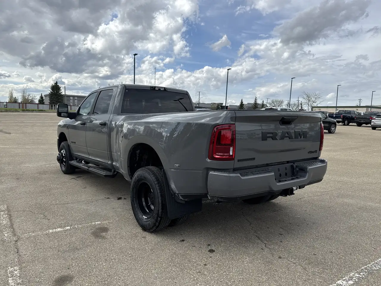 RAM 3500 снимка RAM 3500
