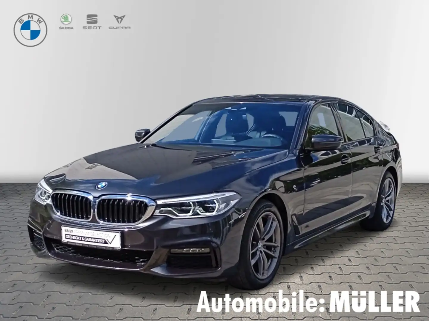 BMW 520 i Limousine MSport*RFK*DAB*Glasdach*Ad.LED* Grijs - 1
