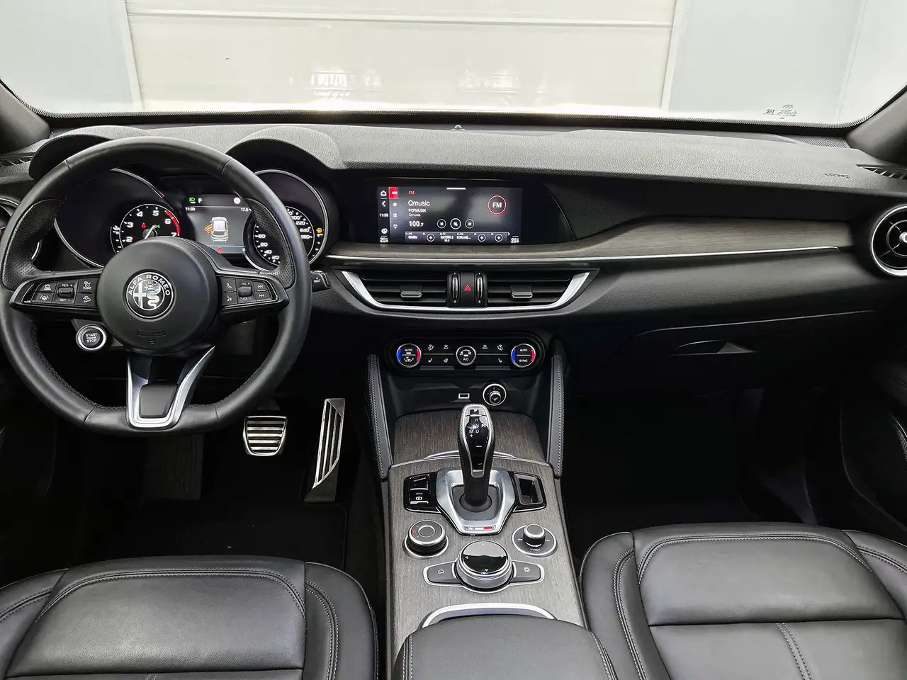 Alfa Romeo Stelvio 2022 — фото 16