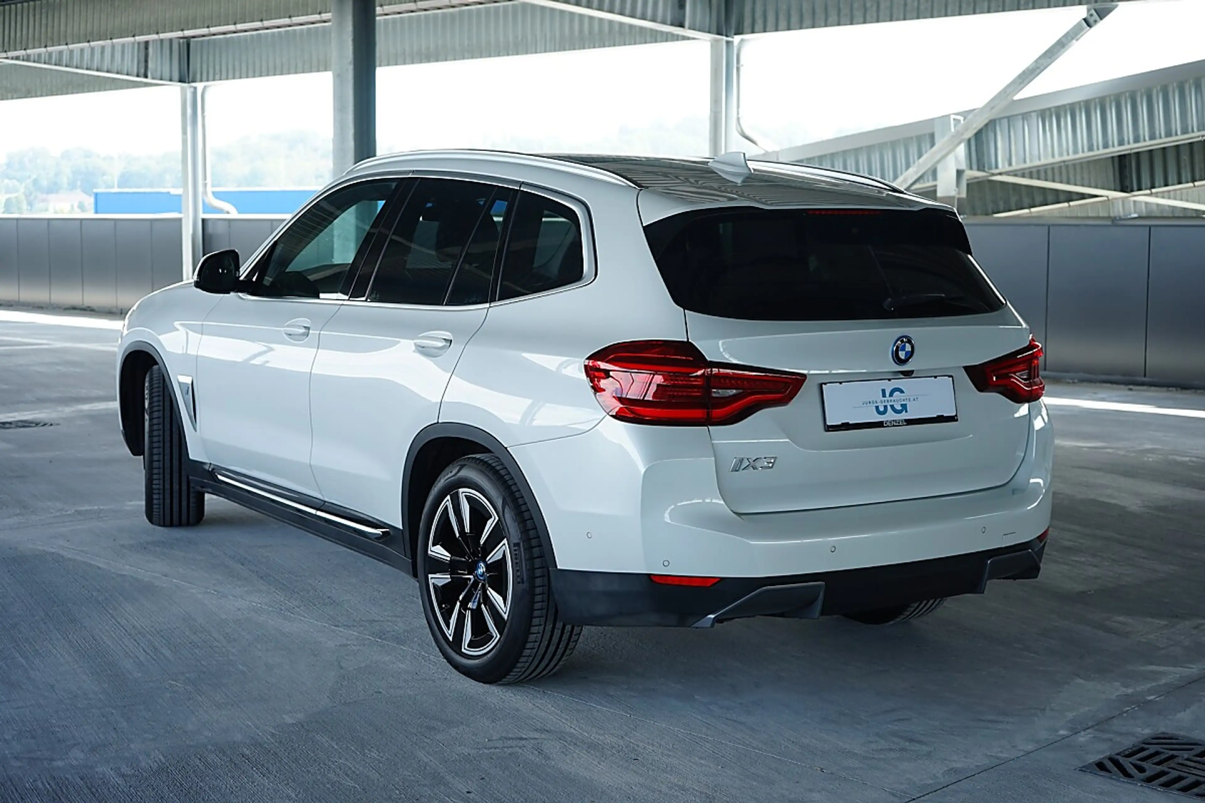 BMW iX3 * PANO * ACC * LED * Driving Assi * Live Cockpi... — photo 3
