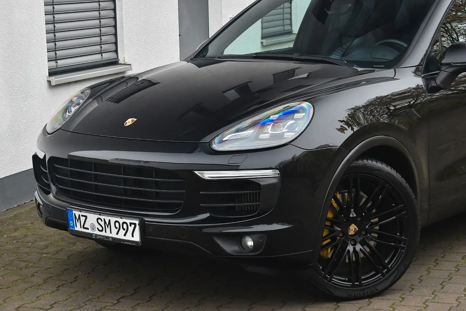 Porsche Cayenne S Diesel Pano! LED! 21 Zoll! AHK! Euro6! Schwarz - 1