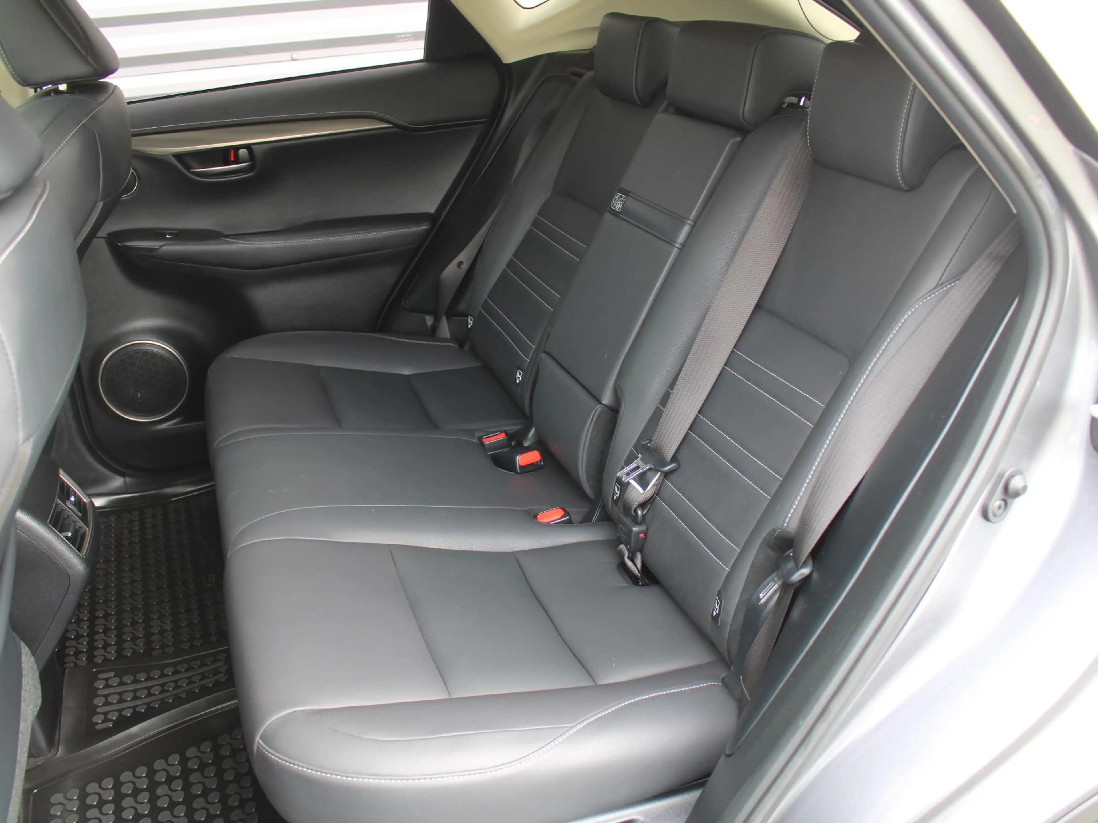 Lexus NX 300h AWD Sport Edition | 18" LM | Airco | Navi | Leder — photo 35