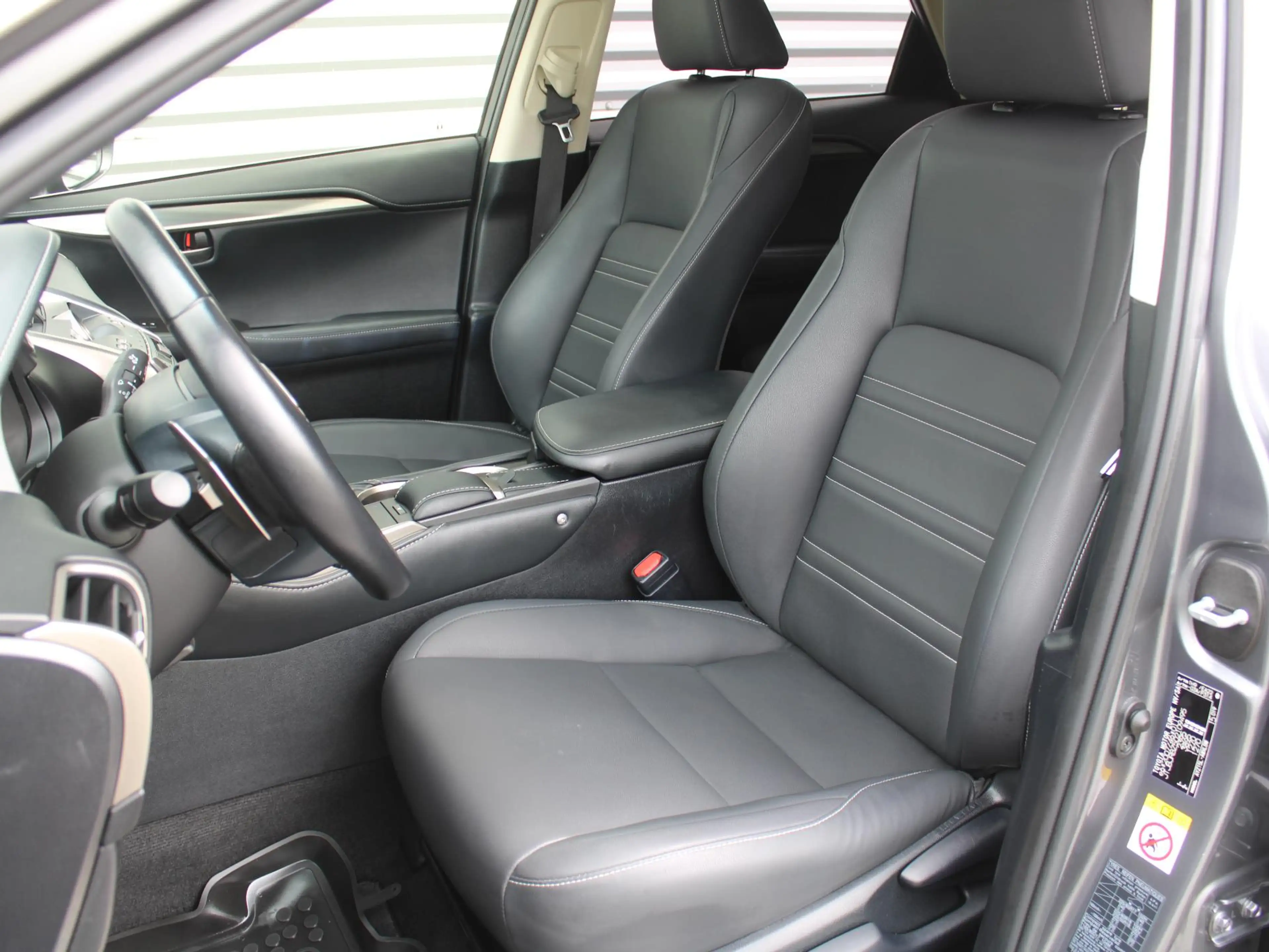 Lexus NX 300h AWD Sport Edition | 18" LM | Airco | Navi | Leder — photo 32